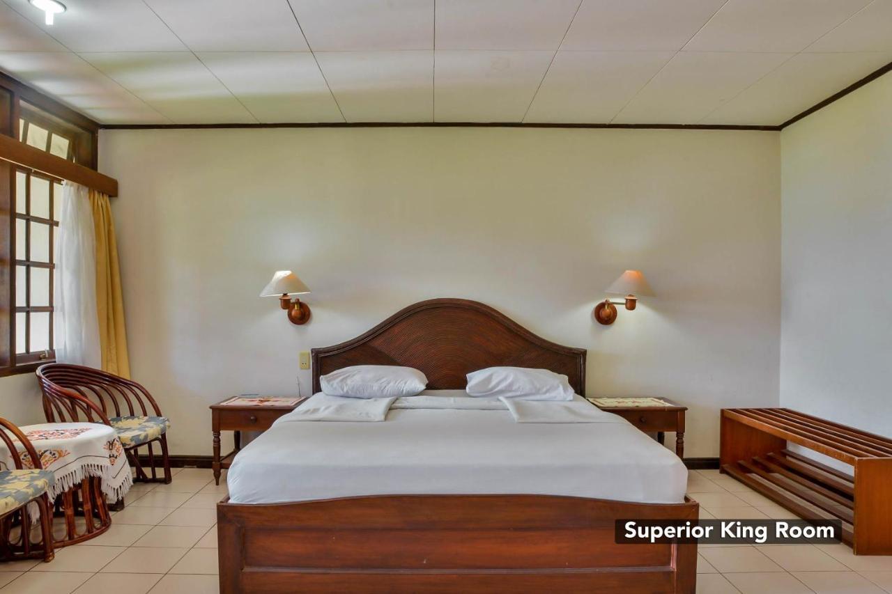 Ambarita Silintong Hotel מראה חיצוני תמונה