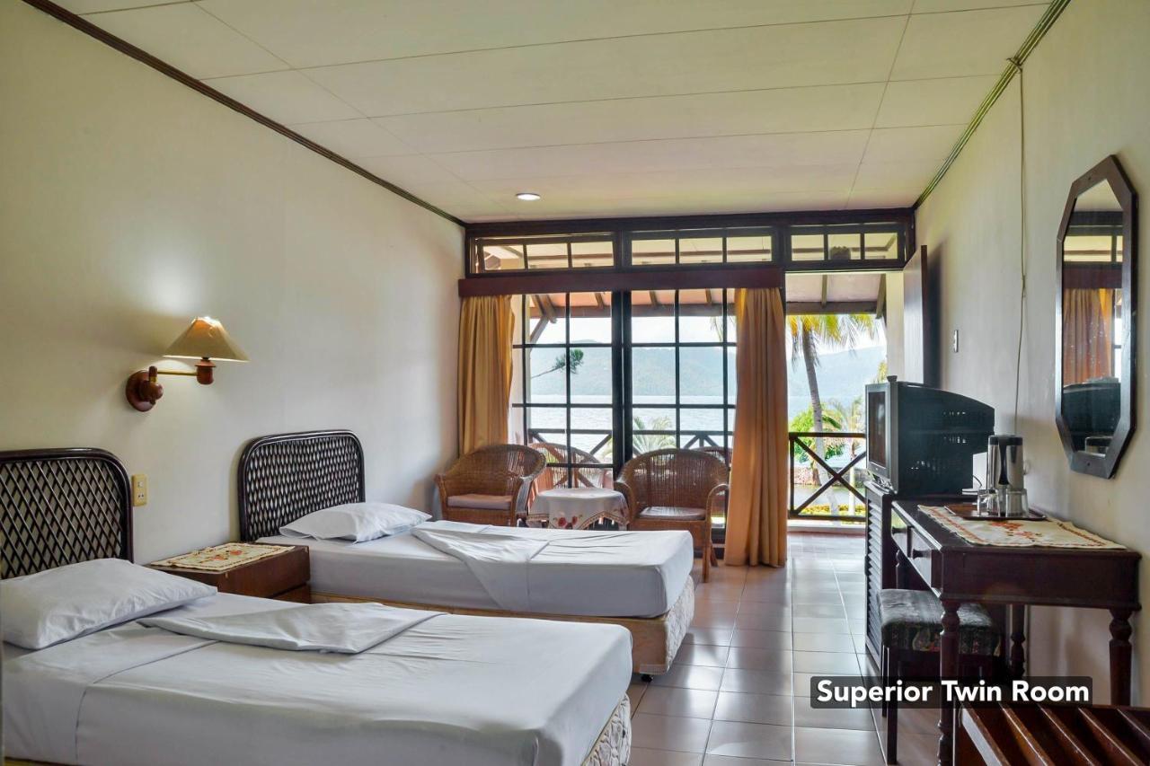 Ambarita Silintong Hotel מראה חיצוני תמונה