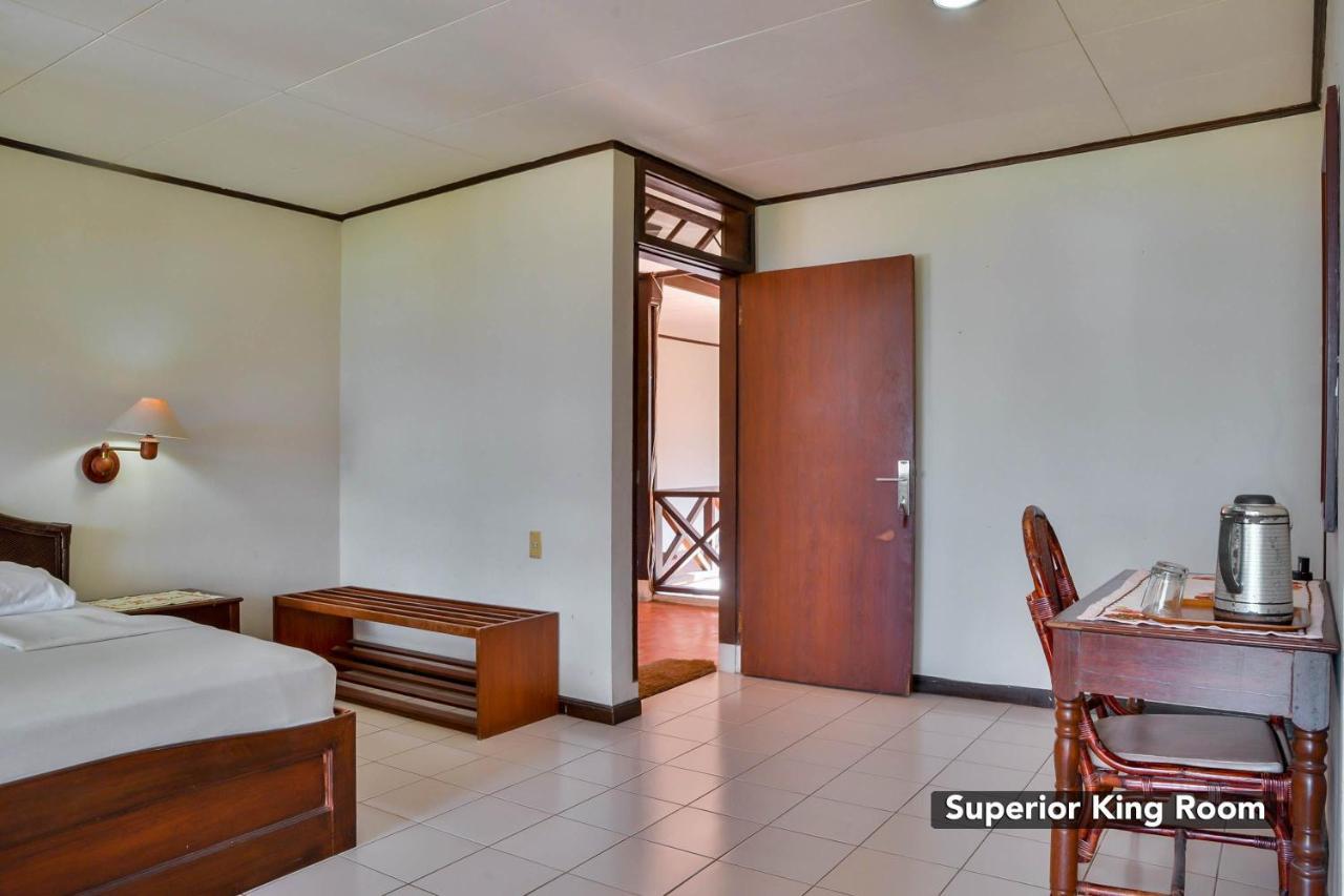 Ambarita Silintong Hotel מראה חיצוני תמונה
